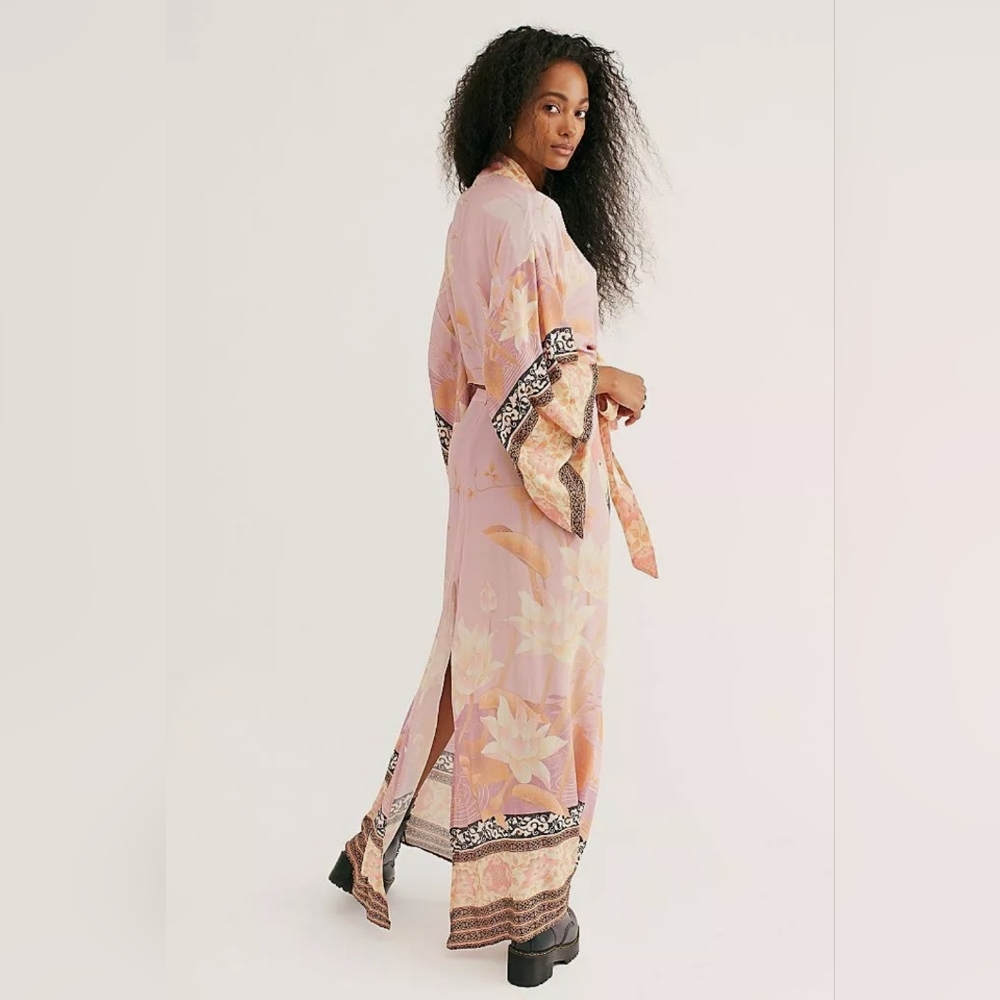 Spell & The Gypsy Pink Cherry Blossom Kimono Set - Picture 4 of 14